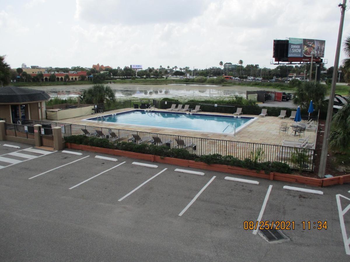 Quality Inn & Suites Kissimmee By The Lake Four Corners Екстер'єр фото