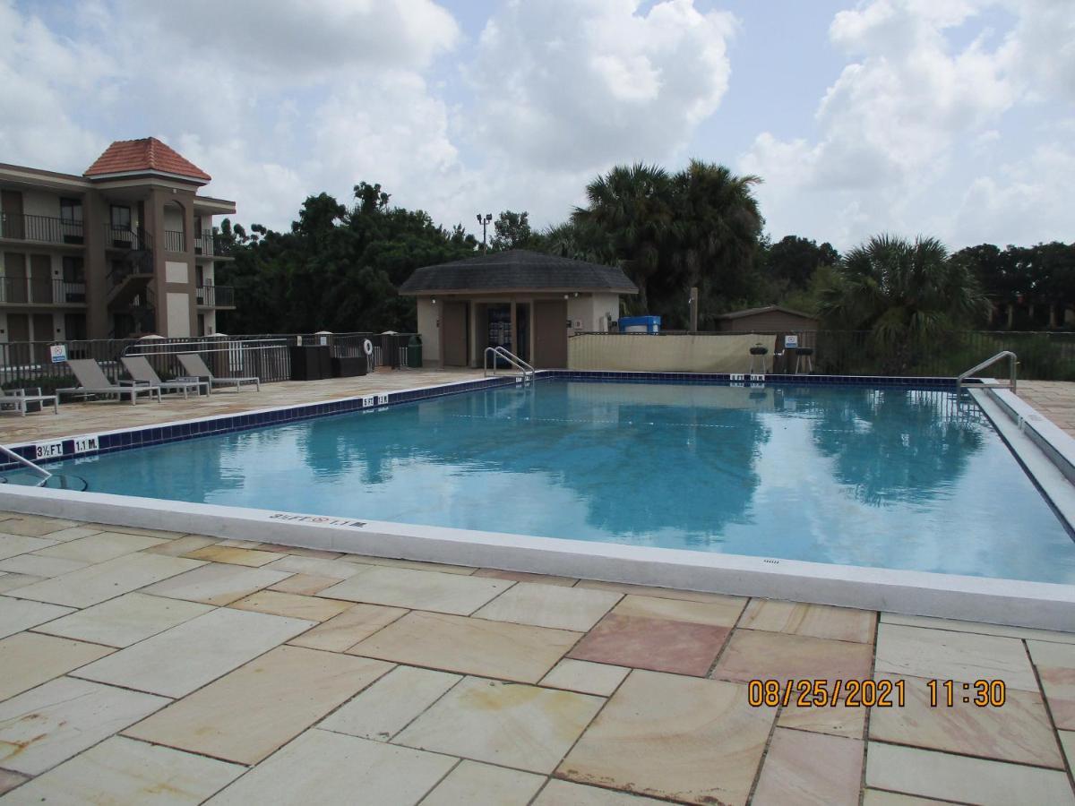 Quality Inn & Suites Kissimmee By The Lake Four Corners Екстер'єр фото