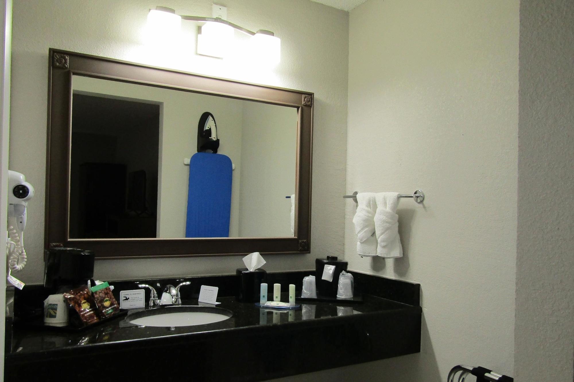 Quality Inn & Suites Kissimmee By The Lake Four Corners Екстер'єр фото