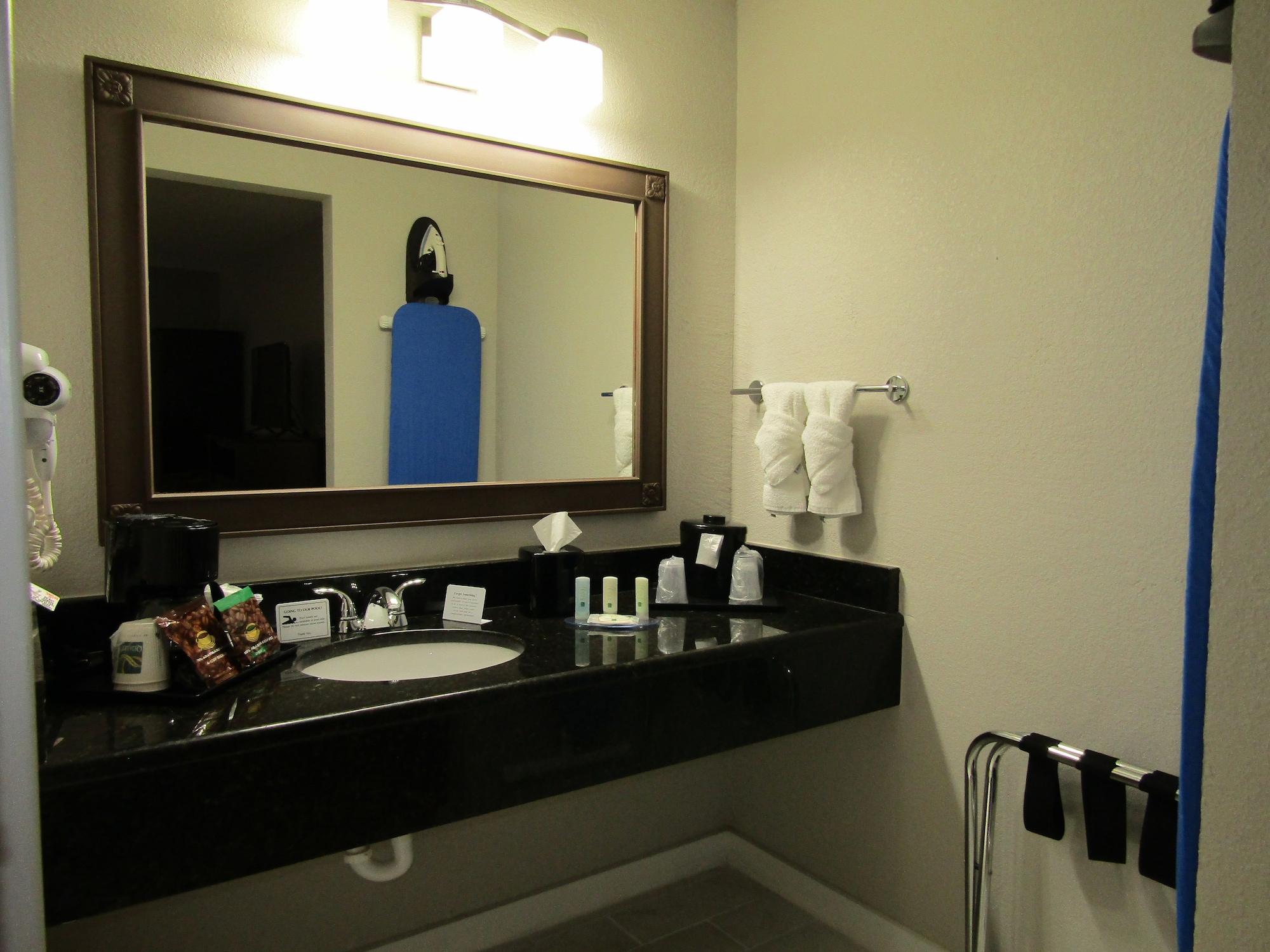 Quality Inn & Suites Kissimmee By The Lake Four Corners Екстер'єр фото