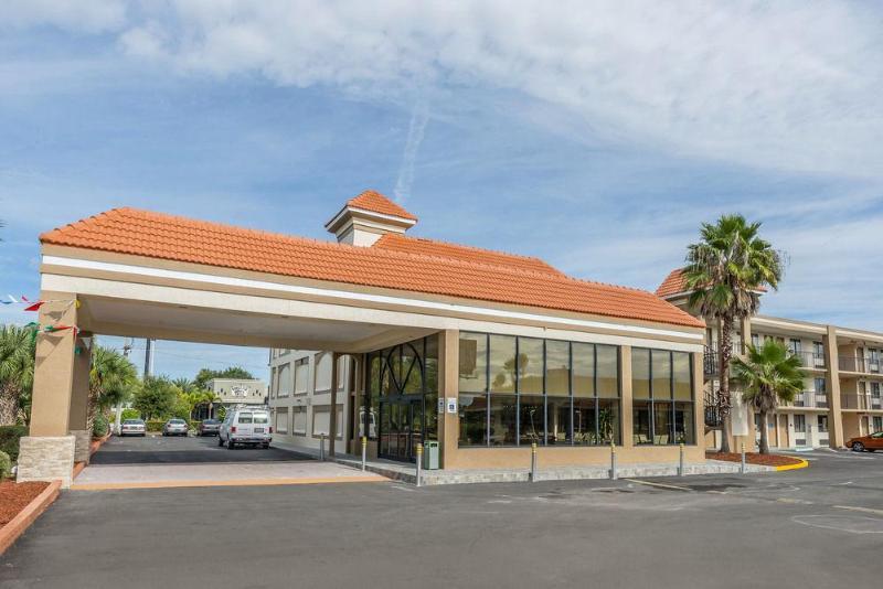 Quality Inn & Suites Kissimmee By The Lake Four Corners Екстер'єр фото